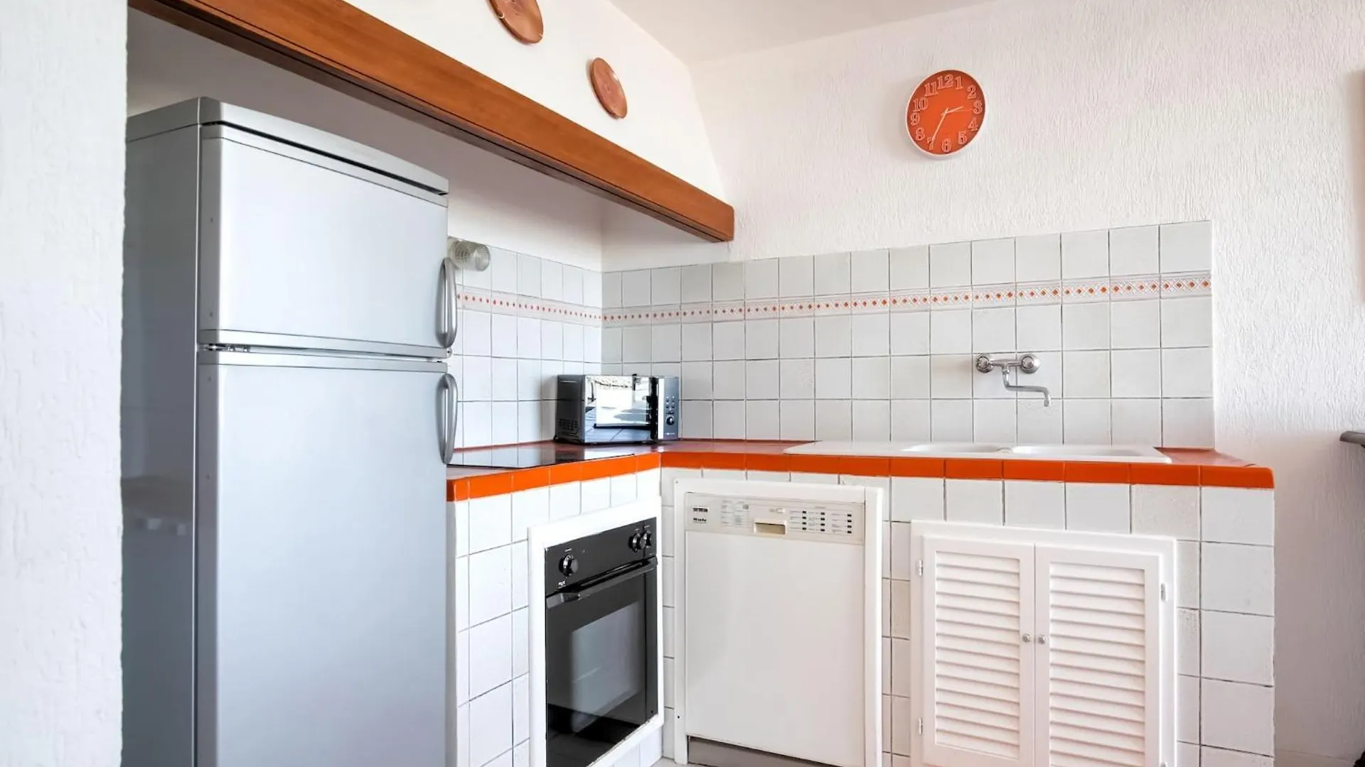 Elegant Apartment In San Vincenzo With A Sea View