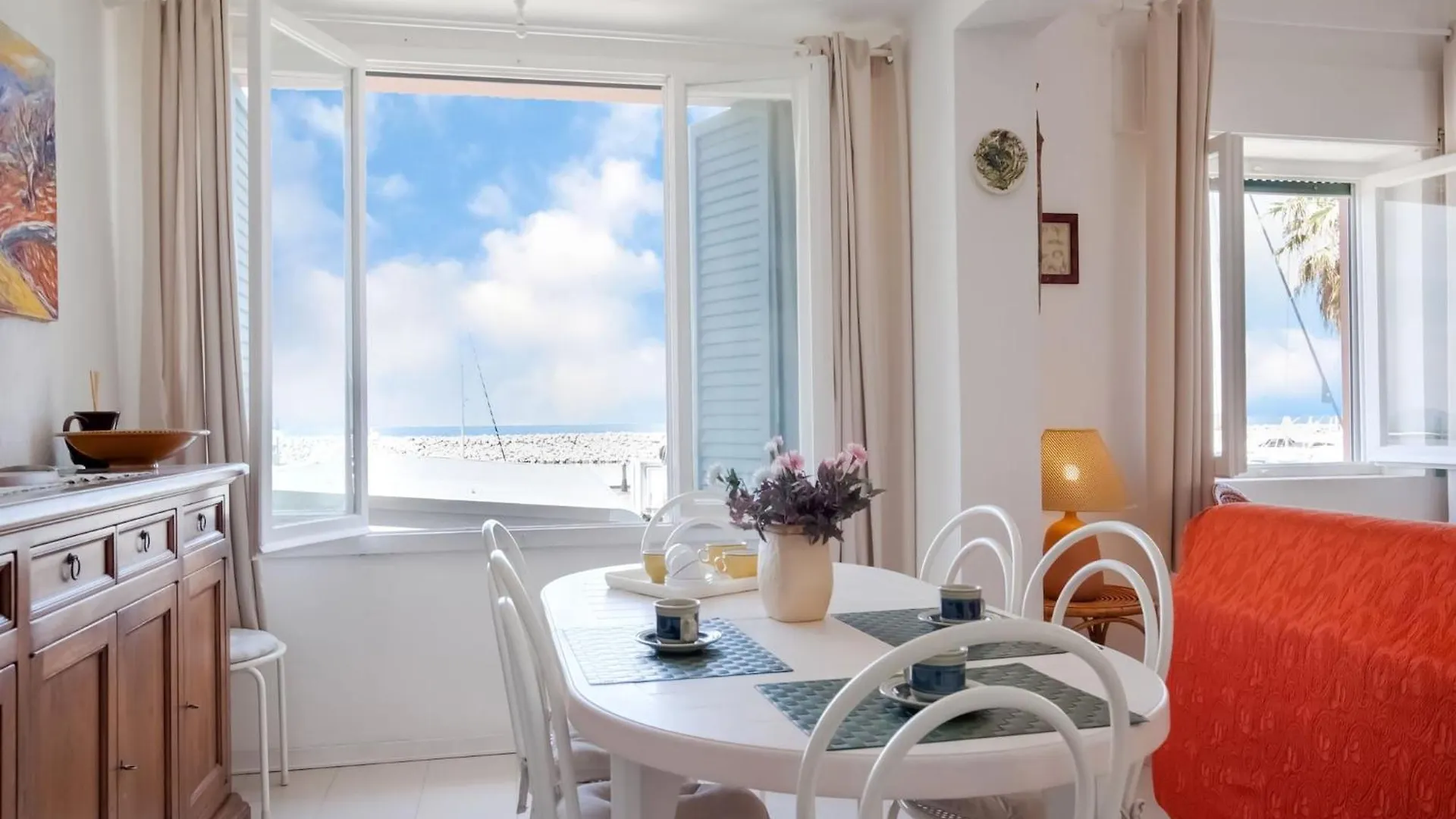 Elegant Apartment In San Vincenzo With A Sea View 0*,