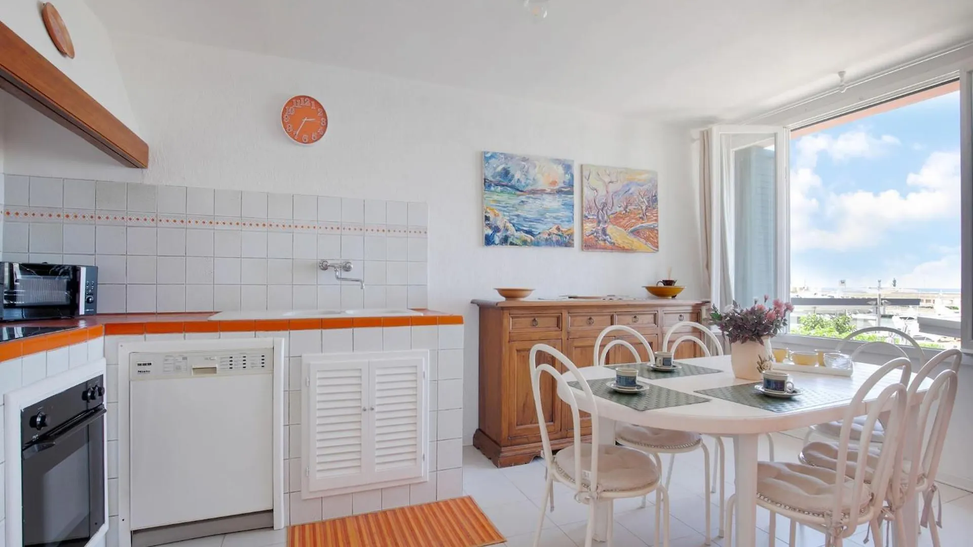 Elegant Apartment In San Vincenzo With A Sea View Italy